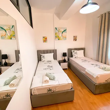 Views - Comfy And Spacious * Tirana