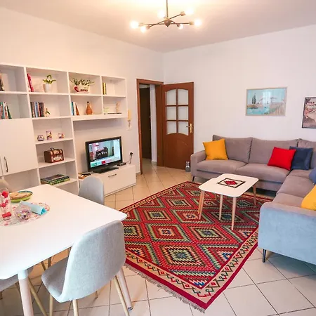 Views - Comfy And Spacious Tirana