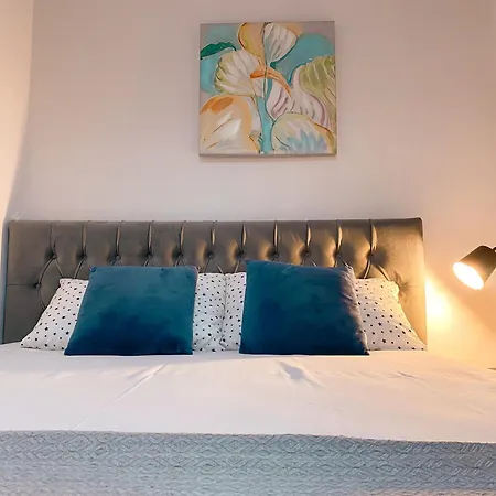 Views - Comfy And Spacious *