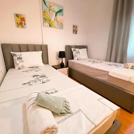 Views - Comfy And Spacious